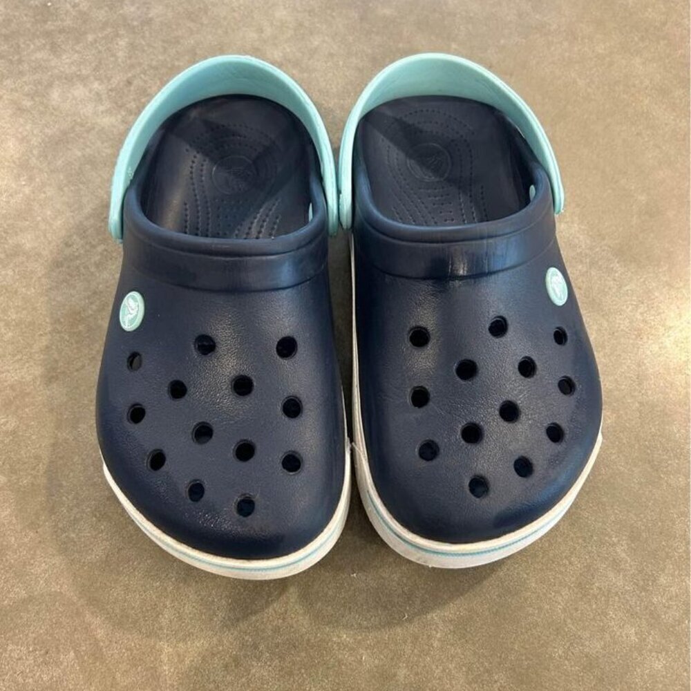 Crocs!! Kids size 3. Navy/light blue. New condition. Barely worn.